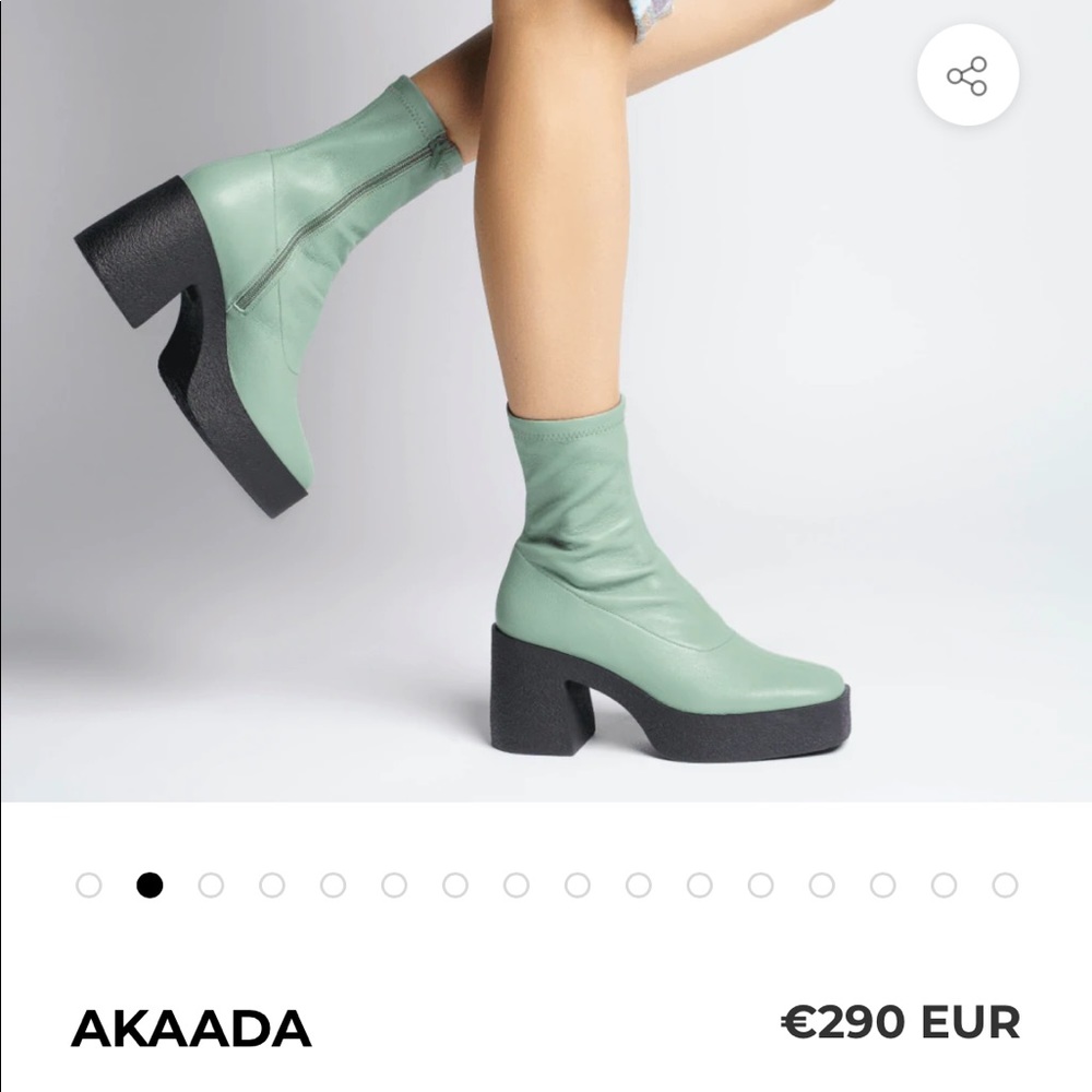 Enibaana Akaada Umi sage green boot